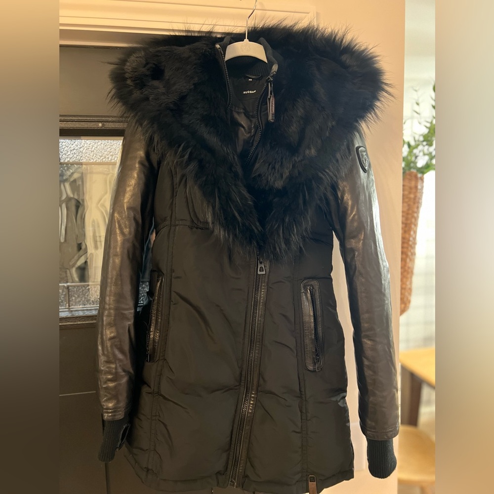 RUDSAK women’s winter coat! Super cute has real leather and real fur. Size Small